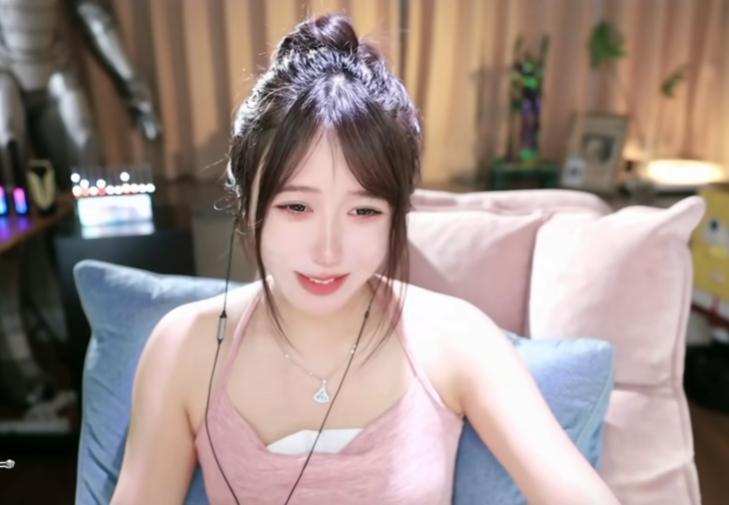 被黑粉造黄谣,首秀高光后迅速跌落,呆妹儿谈与刘杀鸡仅合作关系(图1) 被黑粉造黄谣,首秀高光后迅速跌落,呆妹儿谈与刘杀鸡仅合作关系(图1)