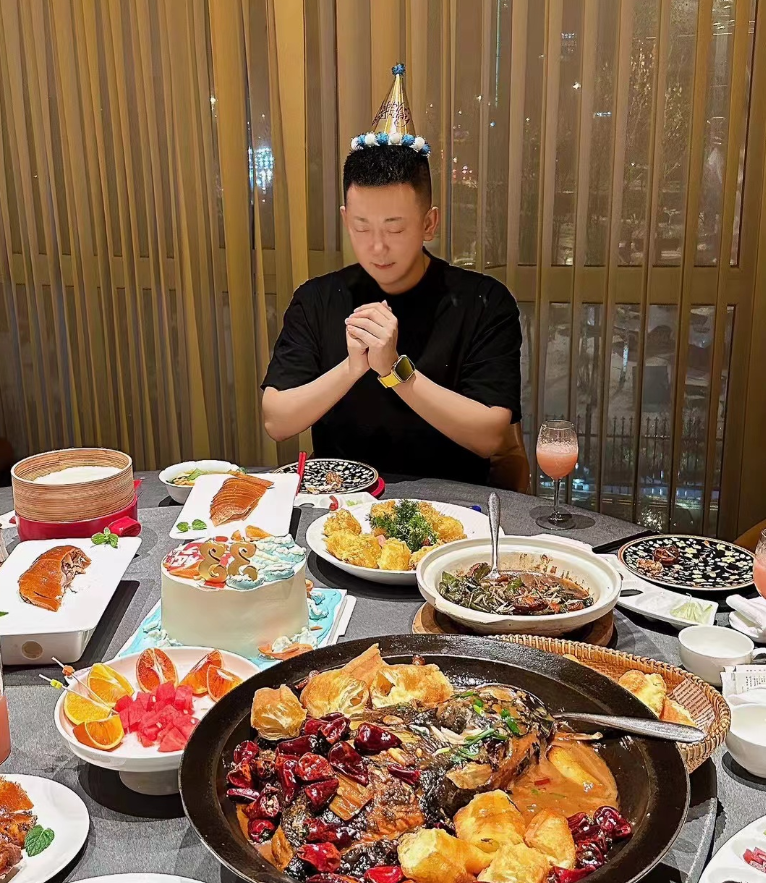 韩雅乐生日聚餐,沈美嘉即将生产,祸不单行,美女主播星妹妹家又失火!(图4) 韩雅乐生日聚餐,沈美嘉即将生产,祸不单行,美女主播星妹妹家又失火!(图4)