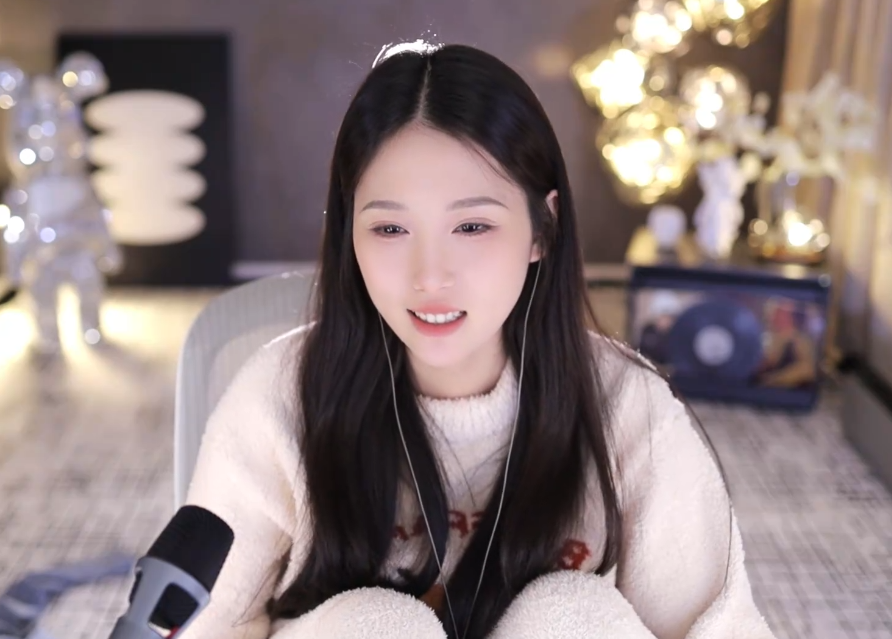 因换衣事故差点“永封”,朴雨彬解封不敢跳舞,被告知要谨言慎行(图2) 因换衣事故差点“永封”,朴雨彬解封不敢跳舞,被告知要谨言慎行(图2)