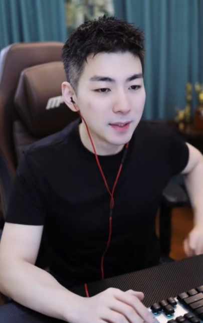 崔阿扎回应被催婚,得先有男朋友,木梳回应没结婚,会偷摸处个对象(图3) 崔阿扎回应被催婚,得先有男朋友,木梳回应没结婚,会偷摸处个对象(图3)