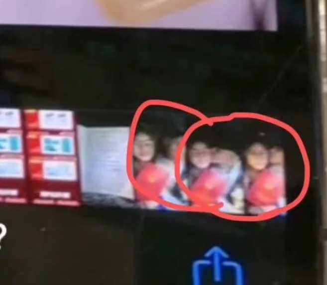 傲娇美承认与殷世航恋情复合?散打和二子爷停火,给二驴面子?(图2) 傲娇美承认与殷世航恋情复合?散打和二子爷停火,给二驴面子?(图2)