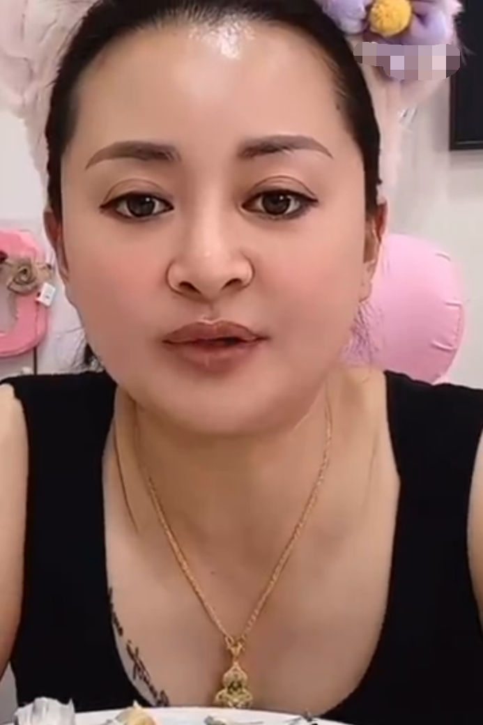 辛巴现身自曝生病,吐槽新能源电车是智商税,朴妈妈:孙凯乐就是要报复朴洛熙(图3) 辛巴现身自曝生病,吐槽新能源电车是智商税,朴妈妈:孙凯乐就是要报复朴洛熙(图3)