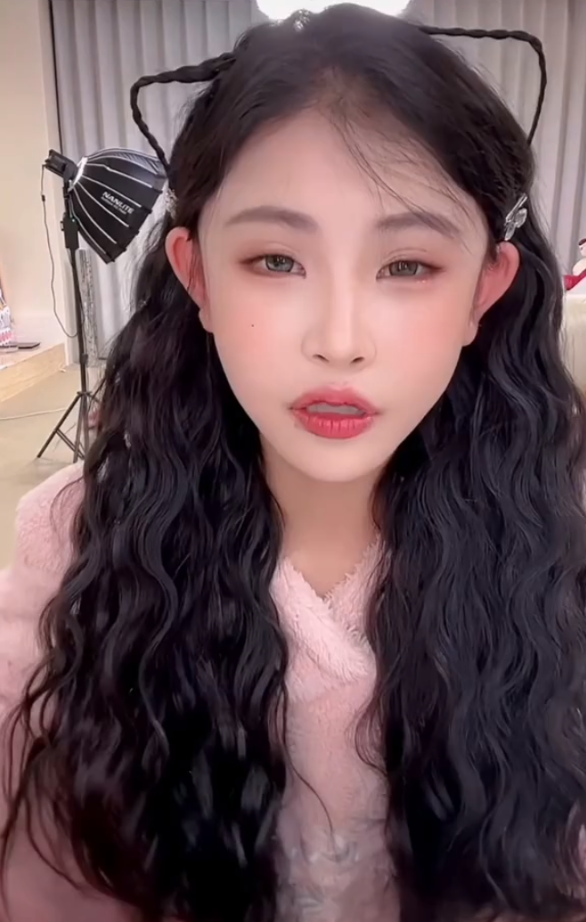 洋姐点评打道之战是分脏不匀,丁老五提醒猫妹妹:早晚后悔不应撕师父(图3) 洋姐点评打道之战是分脏不匀,丁老五提醒猫妹妹:早晚后悔不应撕师父(图3)