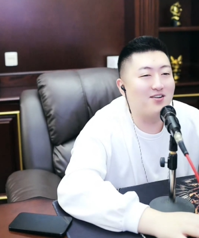 小洲致歉:兰梦莎0哥没有分手!小白龙拿9星头条,300万内纯吃?(图1) 小洲致歉:兰梦莎0哥没有分手!小白龙拿9星头条,300万内纯吃?(图1)