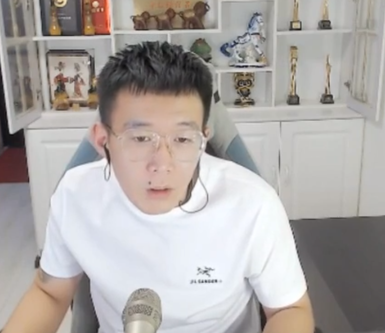 小洲致歉:兰梦莎0哥没有分手!小白龙拿9星头条,300万内纯吃?(图8) 小洲致歉:兰梦莎0哥没有分手!小白龙拿9星头条,300万内纯吃?(图8)