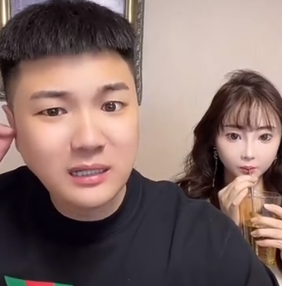 天佑:阿扎不快乐可以随时走,阿宇预言:平荣怀孕99.9%生男孩(图2) 天佑:阿扎不快乐可以随时走,阿宇预言:平荣怀孕99.9%生男孩(图2)