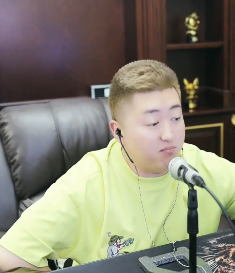 YY晓夏回应和探戈哥是否分手？小洲谈YY神豪，都被违约主播带走了(图5)