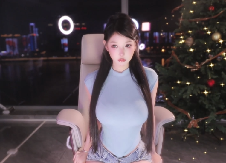 身材好人气高就是“原罪”?米娜遭受大量举报,自曝是遭同行嫉妒(图4) 身材好人气高就是“原罪”?米娜遭受大量举报,自曝是遭同行嫉妒(图4)