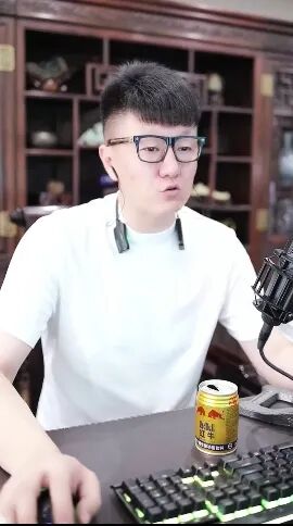 小洲自曝从未拿过签约费,在YY已无对手!担心大佛与女主播一层,佛嫂亲自规划(图3) 小洲自曝从未拿过签约费,在YY已无对手!担心大佛与女主播一层,佛嫂亲自规划(图3)