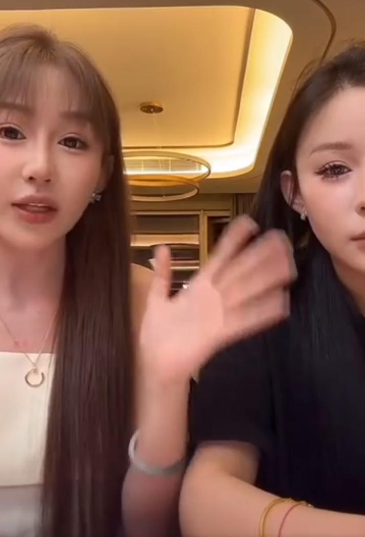 韩雅乐沈美嘉夫妻为女儿庆百日宴,思萌撕盈儿,在男友前没边界感!(图6) 韩雅乐沈美嘉夫妻为女儿庆百日宴,思萌撕盈儿,在男友前没边界感!(图6)
