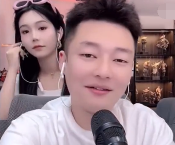 小炸串做完鼻子拆线,网友吐槽太丑了!宇文泡内涵某主播假想敌!(图6) 小炸串做完鼻子拆线,网友吐槽太丑了!宇文泡内涵某主播假想敌!(图6)