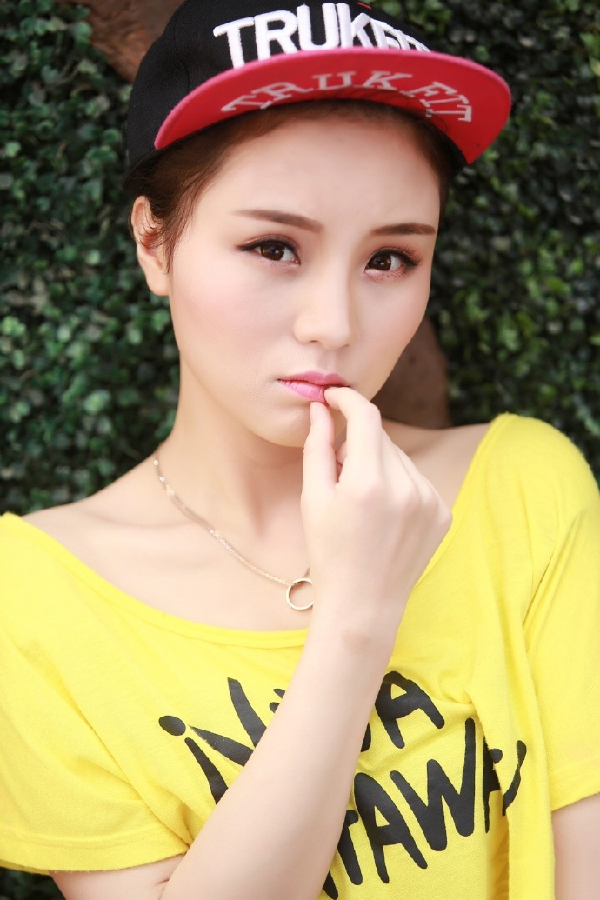 YY主播苏子唯美写真照曝光第3张