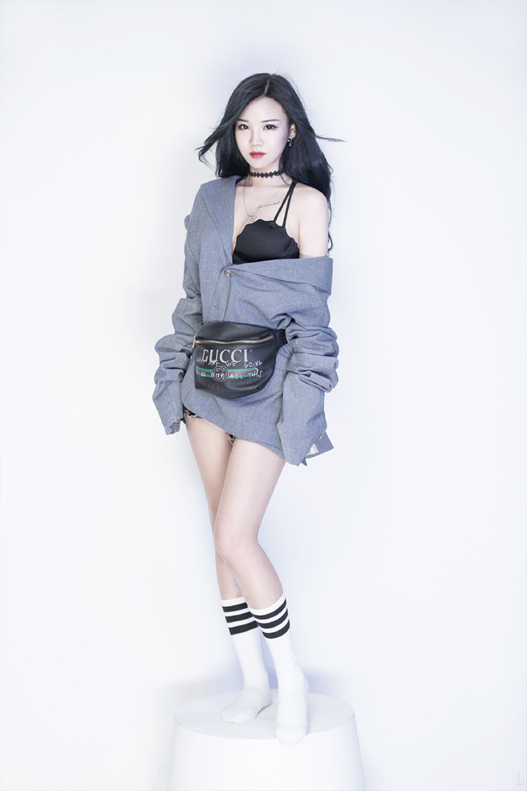 快手红人兮妹儿性感写真照片合集第5张