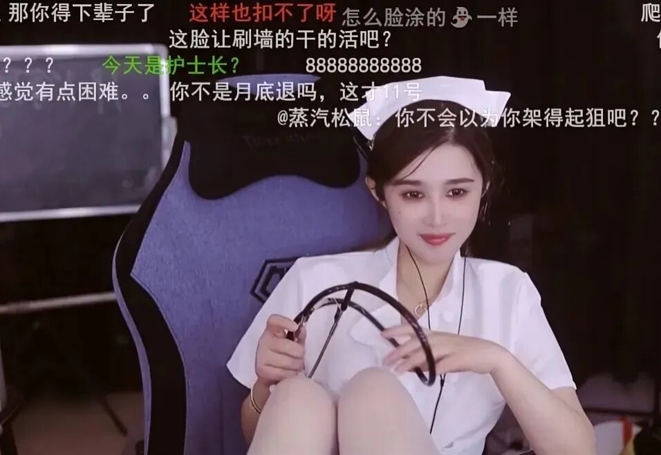 女主播公布奔现标准,得是“高富帅”的大哥,自曝收入不如在斗鱼(图1) 女主播公布奔现标准,得是“高富帅”的大哥,自曝收入不如在斗鱼(图1)