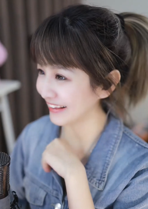 文儿小号或续约金牌提现后台？微凉怕被误会去见大哥取消饭局(图1)