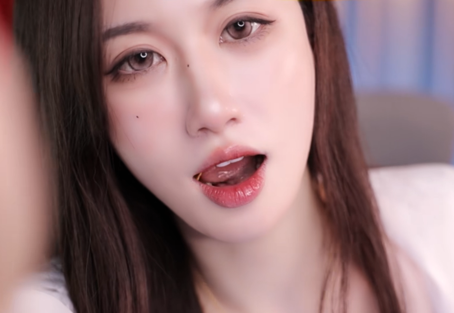 女主播大方晒出泳装照，自曝曾花8万整形，为了讨好大哥特意变大(图6)