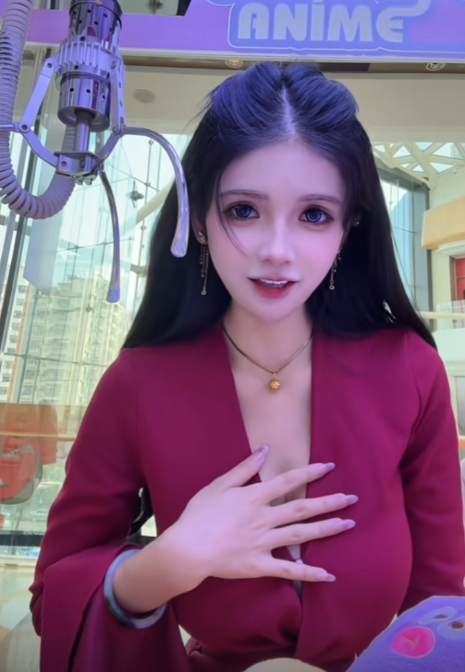 被人外网冒充牟利，狗头萝莉自嘲“女菩萨”，都2025年了吃点好的(图2)