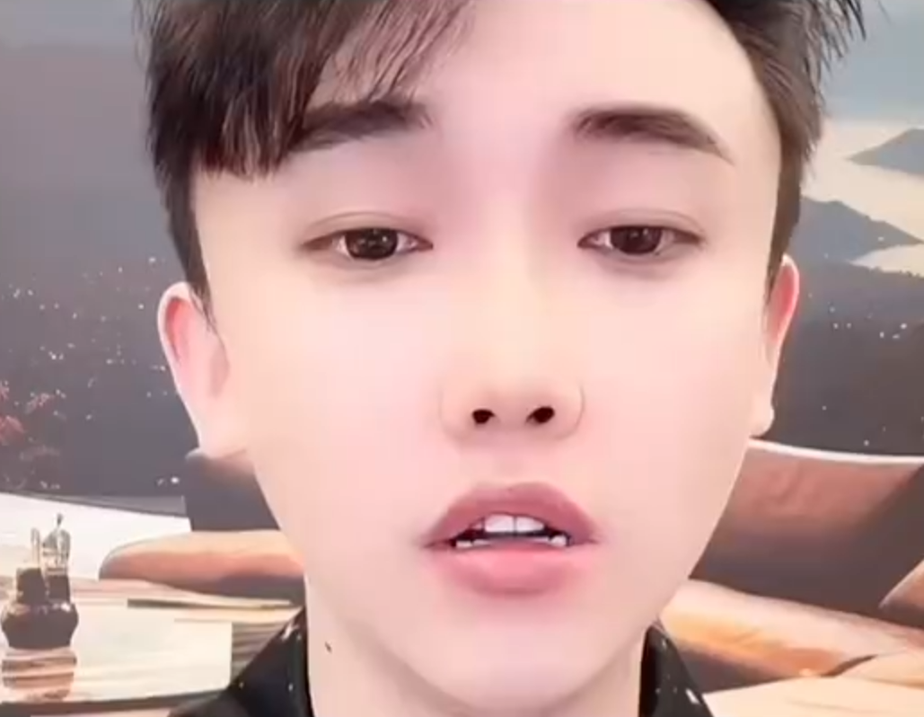 25岁身价上亿,四川可乐自称有文化有水平!驴爸吐槽互联网现实,人走茶凉(图2) 25岁身价上亿,四川可乐自称有文化有水平!驴爸吐槽互联网现实,人走茶凉(图2)
