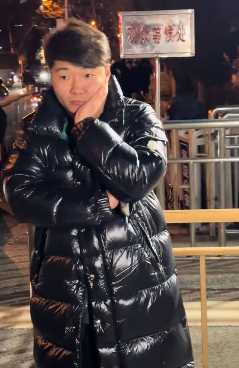 李嘉欣回应网友“知三当三”?网红主播白小白辟谣没上央视春晚!(图5) 李嘉欣回应网友“知三当三”?网红主播白小白辟谣没上央视春晚!(图5)