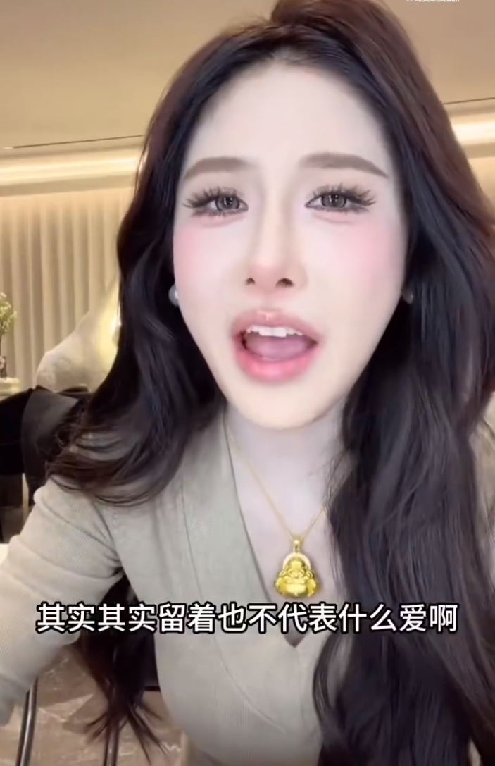 天佑细数花费数千万购名下豪车!李嘉欣讲述离婚不删除爱仔仔作品(图5) 天佑细数花费数千万购名下豪车!李嘉欣讲述离婚不删除爱仔仔作品(图5)