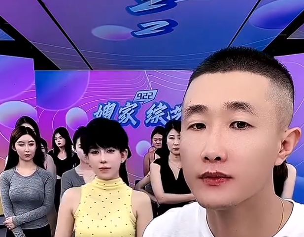 张二嫂为徒弟发声,怒斥王剑没格局,巴扎黑分析辛巴为何不交朋友(图2) 张二嫂为徒弟发声,怒斥王剑没格局,巴扎黑分析辛巴为何不交朋友(图2)