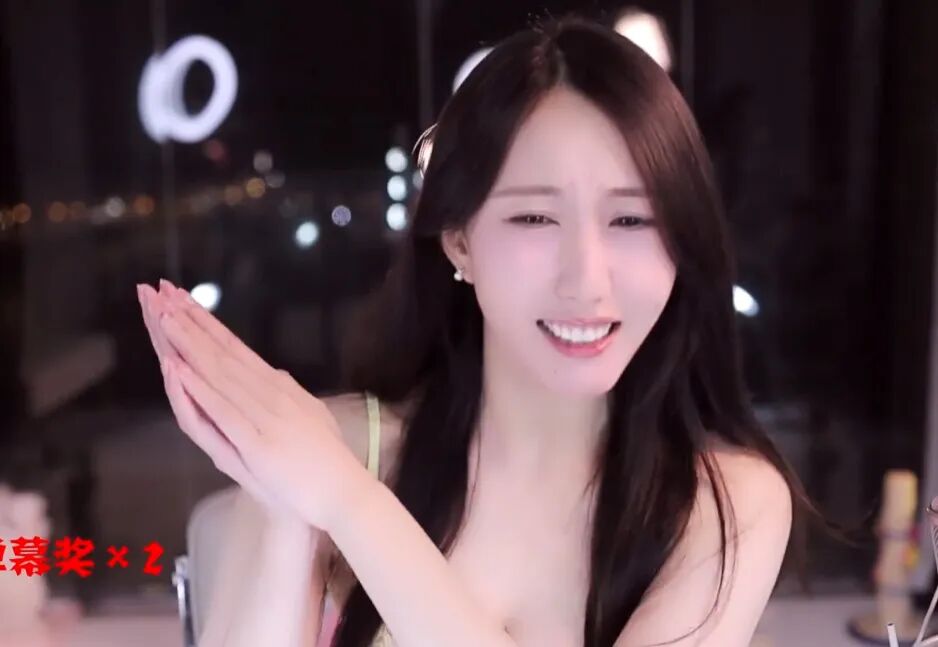 扣分“老实”不敢跳舞,某音大哥连刷超火,小小玉酱“下跪”感谢(图4) 扣分“老实”不敢跳舞,某音大哥连刷超火,小小玉酱“下跪”感谢(图4)