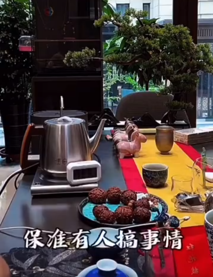 大网红就了不起吗?网友怒斥殷世航,天佑提醒粉丝:少看炒作剧本(图5) 大网红就了不起吗?网友怒斥殷世航,天佑提醒粉丝:少看炒作剧本(图5)