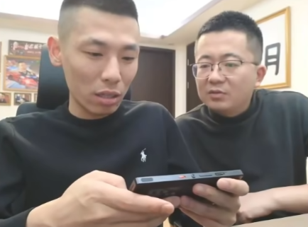 旭旭宝宝停播DNF,合同到期?受不了就搬别墅,沈曼被邻居投诉(图2) 旭旭宝宝停播DNF,合同到期?受不了就搬别墅,沈曼被邻居投诉(图2)