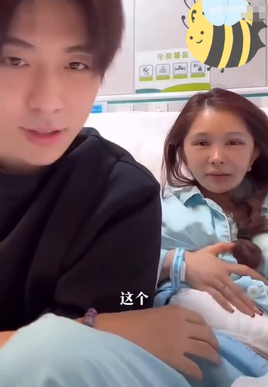 何婧婧直播惊现“意外”走光?剪个刘海年轻十岁?斗鱼苏恩新造型(图5) 何婧婧直播惊现“意外”走光?剪个刘海年轻十岁?斗鱼苏恩新造型(图5)