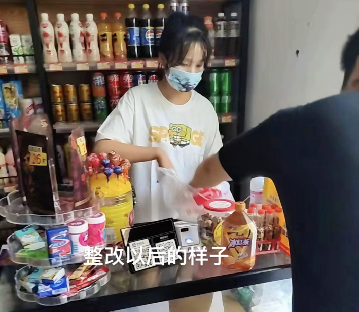 杭州超市老板娘哭诉,被人欺负还被打了,门口拍摄视频各种上传(图3) 杭州超市老板娘哭诉,被人欺负还被打了,门口拍摄视频各种上传(图3)
