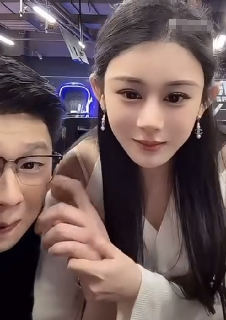 刘二狗前妻喊话粉丝:我要再结婚了!沈曼自曝整容经历:鼻子是假的(图2) 刘二狗前妻喊话粉丝:我要再结婚了!沈曼自曝整容经历:鼻子是假的(图2)