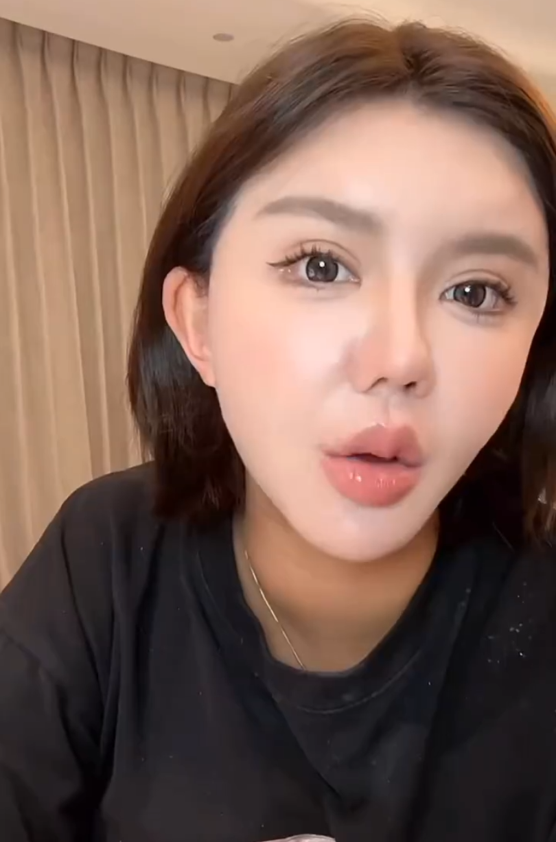 韩安冉妈妈偷小猪妹的黄金?蛋蛋太累情绪崩溃,辛巴嗓子沙哑安慰(图3) 韩安冉妈妈偷小猪妹的黄金?蛋蛋太累情绪崩溃,辛巴嗓子沙哑安慰(图3)