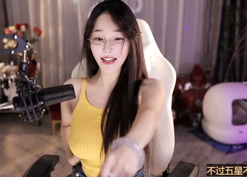 刷100万就能带走我!女主播自曝退网价码,直播行业不好做了?(图3) 刷100万就能带走我!女主播自曝退网价码,直播行业不好做了?(图3)