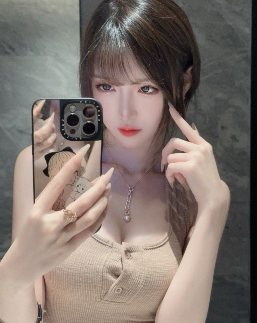 不愧是顶级Coser,腐团儿晒中秋美照,粉丝:这腿比为夫命还长(图6) 不愧是顶级Coser,腐团儿晒中秋美照,粉丝:这腿比为夫命还长(图6)