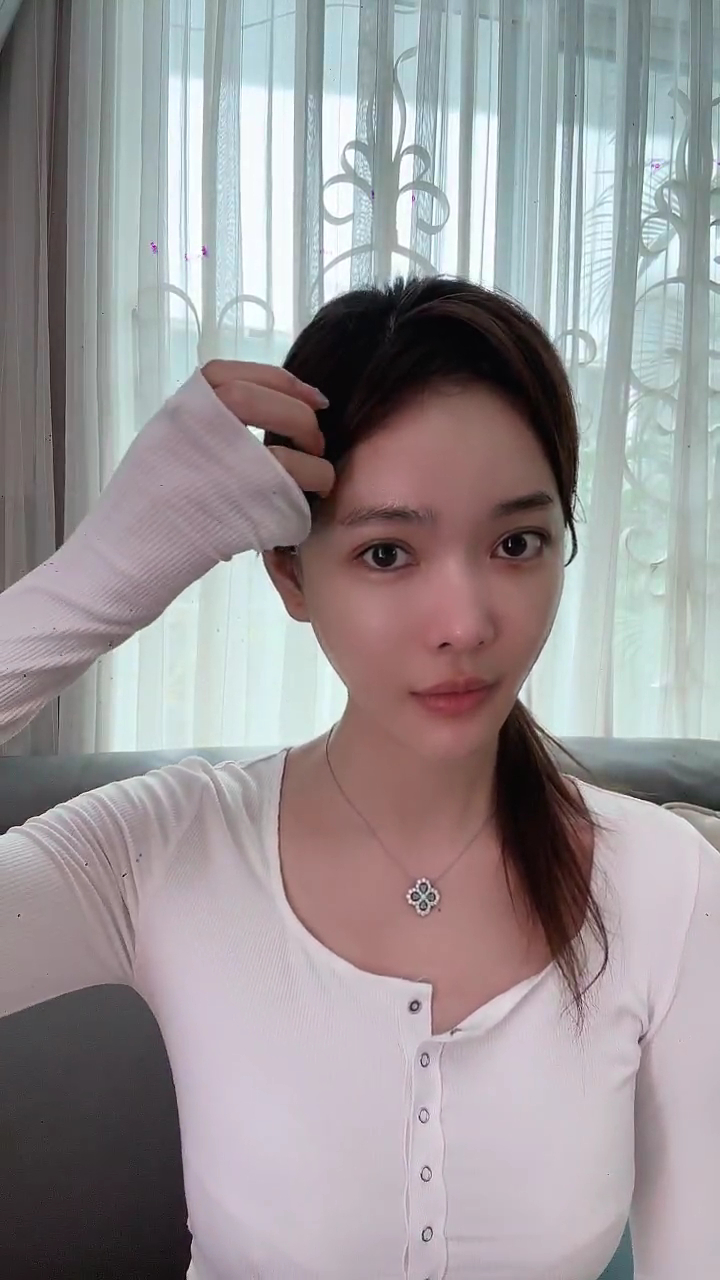 YY变天?3亿粉公会永恒传媒入驻!大佛回应芮甜甜要结婚了?(图3) YY变天?3亿粉公会永恒传媒入驻!大佛回应芮甜甜要结婚了?(图3)