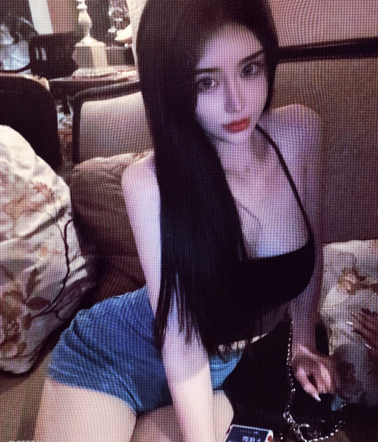 只是想“透”我?问我要不正经视频,女主播自曝与大哥仅恋爱两日(图5) 只是想“透”我?问我要不正经视频,女主播自曝与大哥仅恋爱两日(图5)