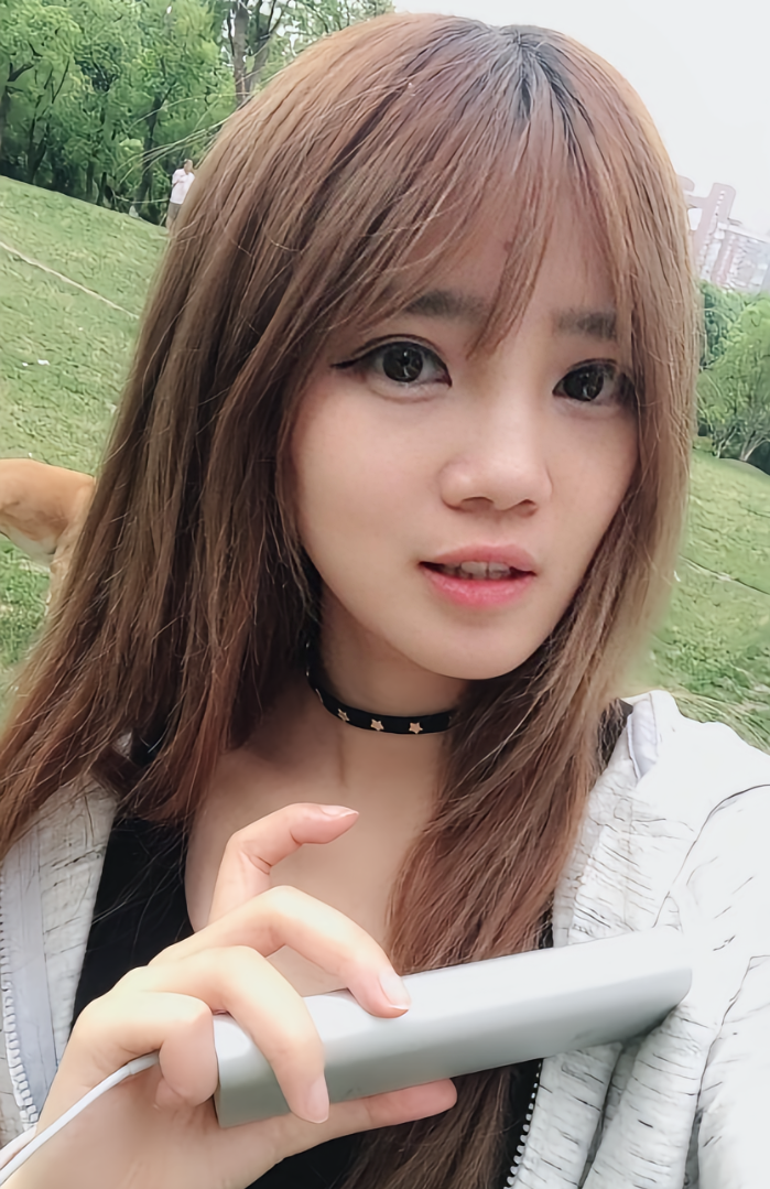 妃凌雪怀孕素颜出镜,粉丝:胖成这样了?岁月不饶人还我“雪哥”(图1) 妃凌雪怀孕素颜出镜,粉丝:胖成这样了?岁月不饶人还我“雪哥”(图1)