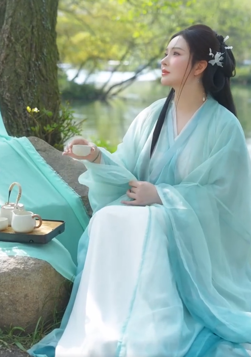 初代鬼畜网红,52岁面筋哥抗癌7年离世!生三个孩子的妈妈,驴姐为文静鸣不平!(图2) 初代鬼畜网红,52岁面筋哥抗癌7年离世!生三个孩子的妈妈,驴姐为文静鸣不平!(图2)