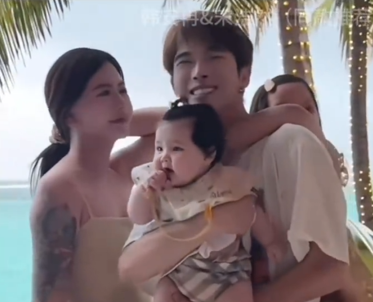 沈曼爆料天佑曾说“孤独终老”不结婚!韩安冉又要离婚?开撕现任老公宋浩然(图3) 沈曼爆料天佑曾说“孤独终老”不结婚!韩安冉又要离婚?开撕现任老公宋浩然(图3)