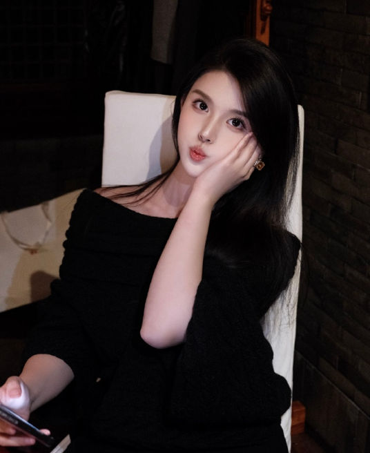女主播无损解封A类,晓夏感恩YY!在YY养老挺好,小毒液不会跳槽(图4) 女主播无损解封A类,晓夏感恩YY!在YY养老挺好,小毒液不会跳槽(图4)