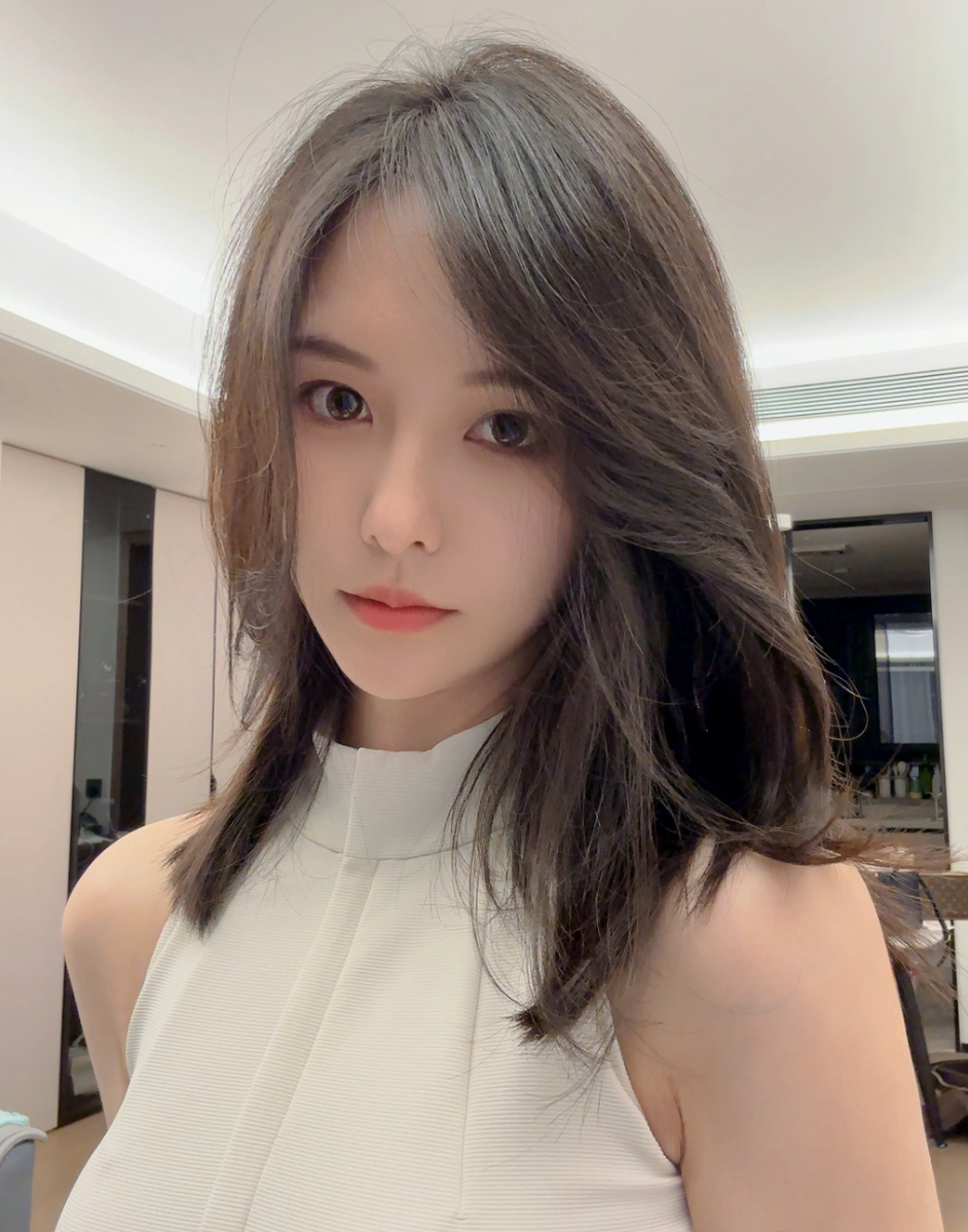 这是真的结婚了?阿冷心情大好更新自拍,颜值大变粉丝“不认识”(图7) 这是真的结婚了?阿冷心情大好更新自拍,颜值大变粉丝“不认识”(图7)