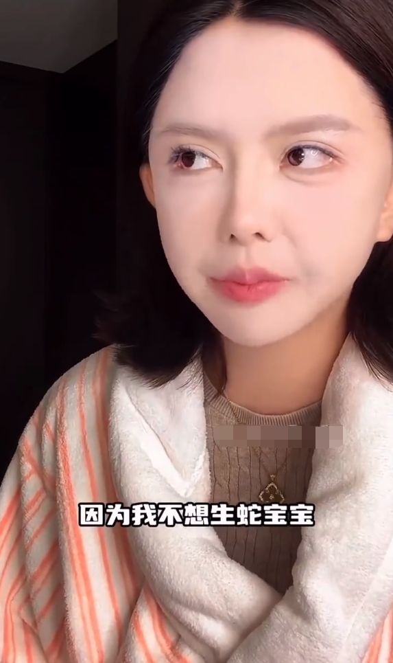 韩安冉自曝三胎计划，还要卡生肖？方丈霸气喊话刘二狗：练兵等你，随时开战！(图1)