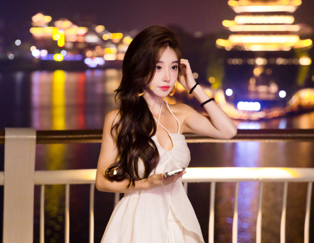 一毛钱的面膜敢用吗,我就敢!冯提莫讲述因捡便宜变成“激素脸”(图6) 一毛钱的面膜敢用吗,我就敢!冯提莫讲述因捡便宜变成“激素脸”(图6)