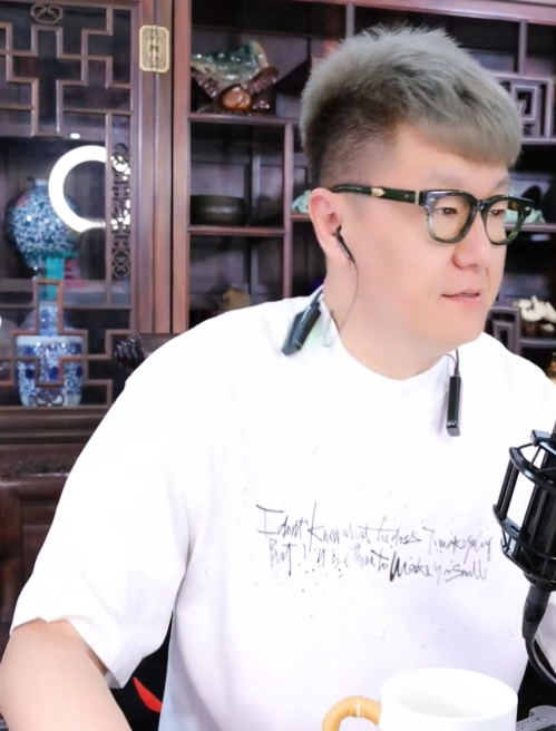 曲肖冰自曝账号送仙洋,每月给3万奶粉钱!睿廷还在YY大力投资收购主播(图4) 曲肖冰自曝账号送仙洋,每月给3万奶粉钱!睿廷还在YY大力投资收购主播(图4)