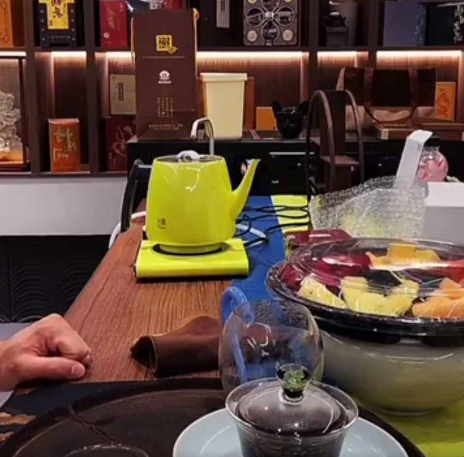 天佑知足常乐,后半生想低调!太原老葛说方丈没上进心不努力(图1) 天佑知足常乐,后半生想低调!太原老葛说方丈没上进心不努力(图1)