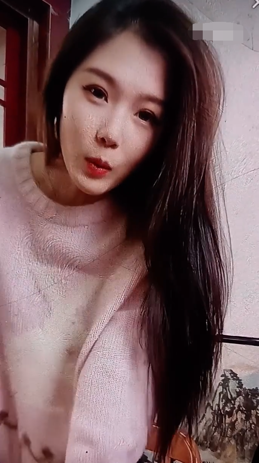 小美御姐不敢直播怕有节奏?天佑表示:特别享受现在的生活(图1) 小美御姐不敢直播怕有节奏?天佑表示:特别享受现在的生活(图1)