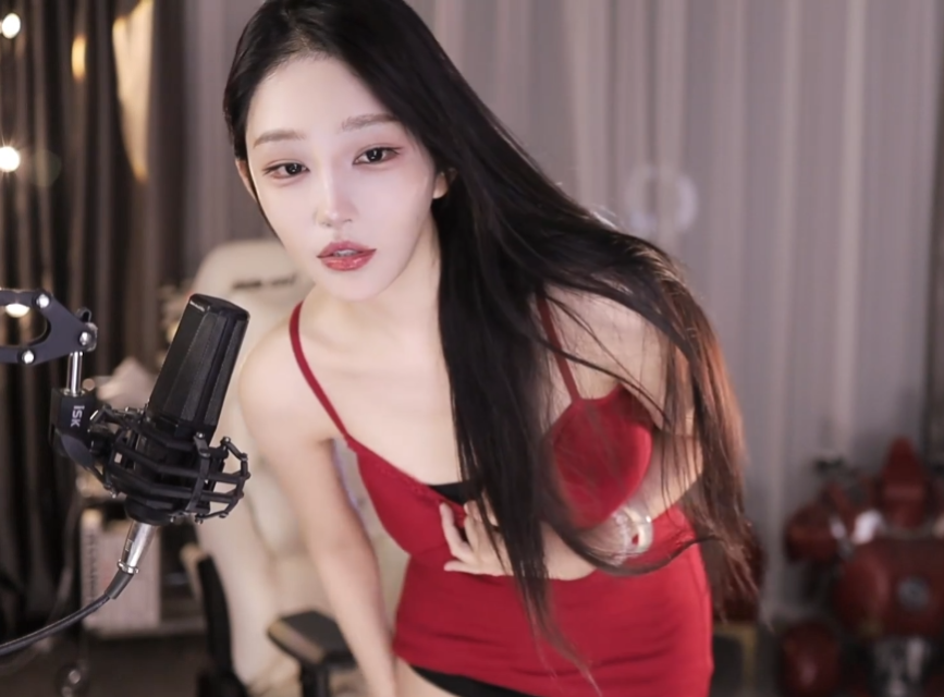 不想再赚男人的钱了,美女主播不想再擦边,直言自己全网无黑料(图4) 不想再赚男人的钱了,美女主播不想再擦边,直言自己全网无黑料(图4)