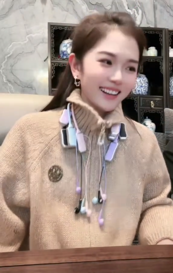 仙洋:阿扎天佑处对象我很高兴!小美御姐回应跟仙洋在一起不敢带货(图4) 仙洋:阿扎天佑处对象我很高兴!小美御姐回应跟仙洋在一起不敢带货(图4)