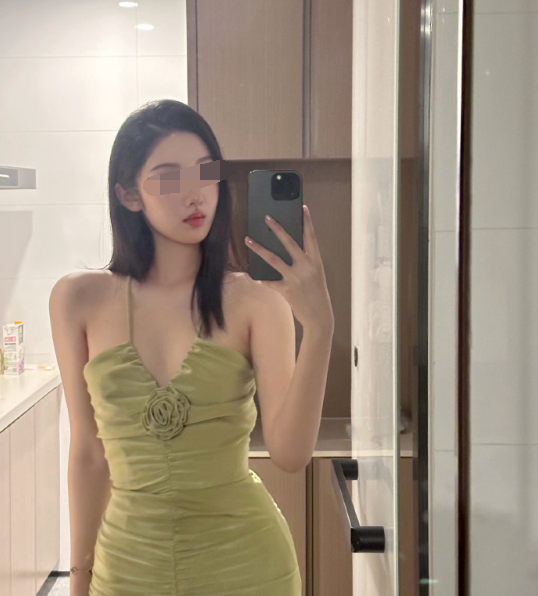 都美竹再陷争议!粉丝冰姐控诉被骗20万,本人回应“问心无愧”(图1) 都美竹再陷争议!粉丝冰姐控诉被骗20万,本人回应“问心无愧”(图1)