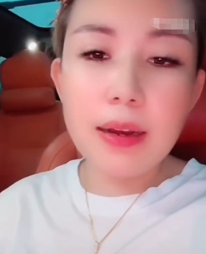 驴姐怒怼买号传闻:高迪的号问我干啥?从草根到顶流!太原老葛“燃爆之夜”泪诉逆袭史(图1) 驴姐怒怼买号传闻:高迪的号问我干啥?从草根到顶流!太原老葛“燃爆之夜”泪诉逆袭史(图1)